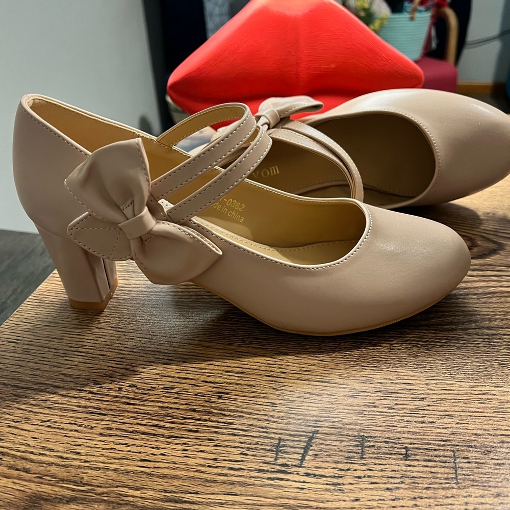 Cute Blush shoes with low heel